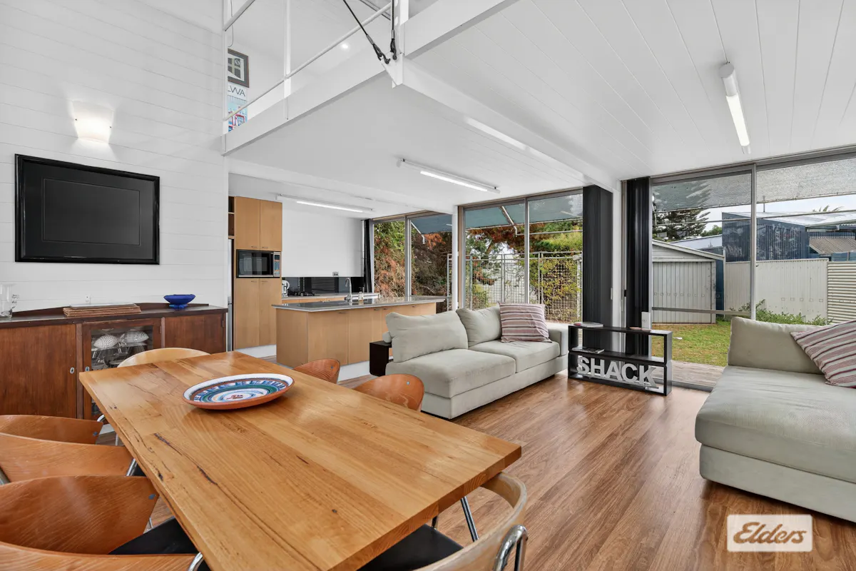 63 Shepherd Avenue — photo 3 of 22