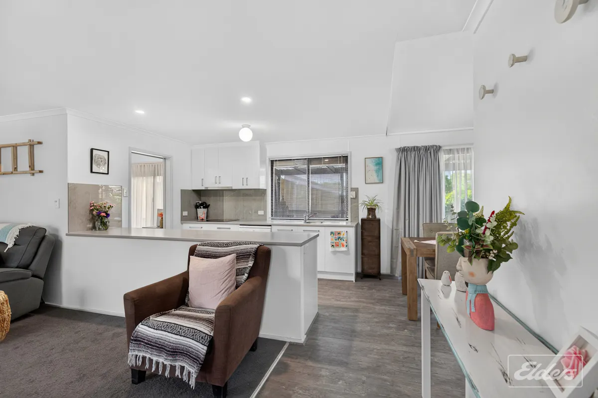 10 Merrett Avenue — photo 3 of 30