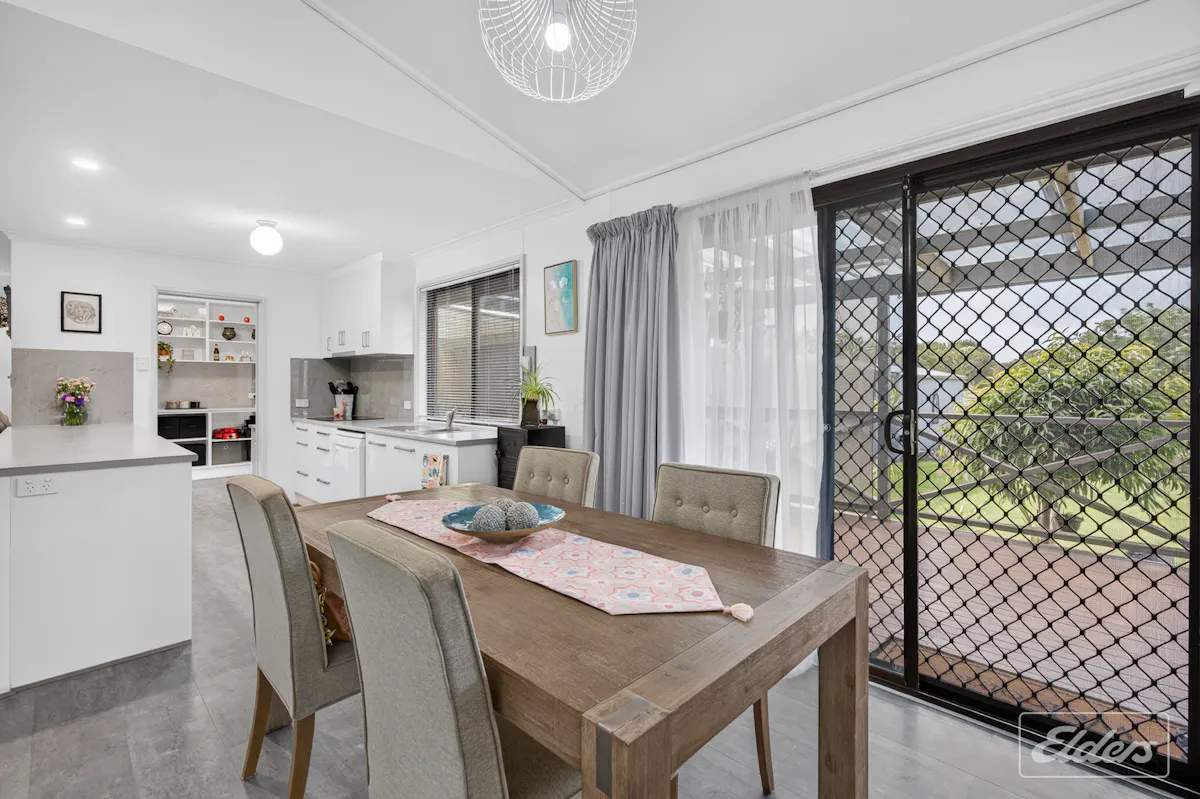 10 Merrett Avenue — photo 11 of 30