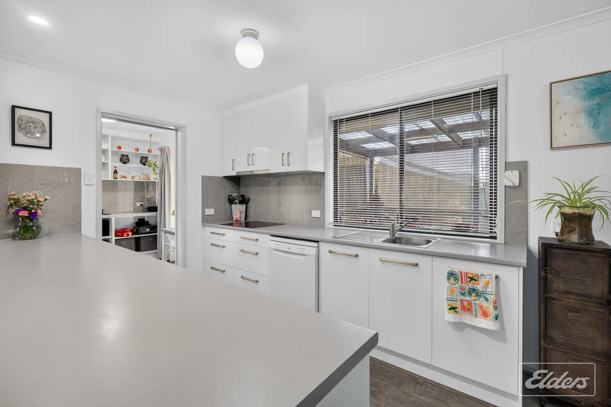 10 Merrett Avenue — photo 6 of 30
