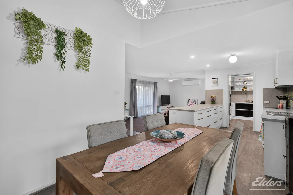10 Merrett Avenue — photo 10 of 30