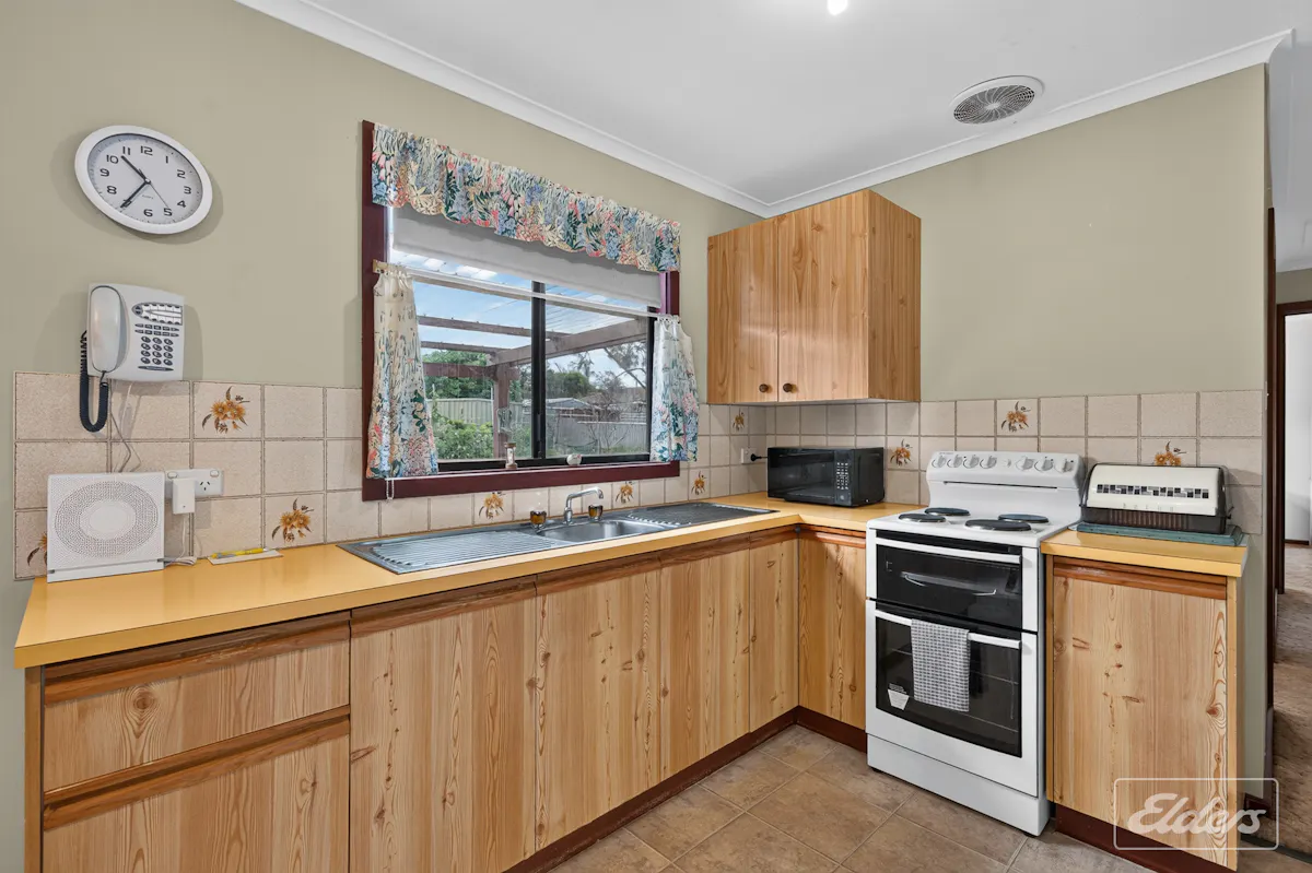 48 Cave Street — photo 7 of 22
