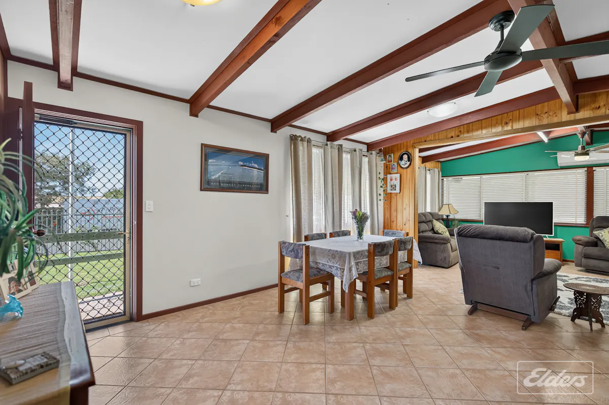 13 Castle Avenue — photo 4 of 20