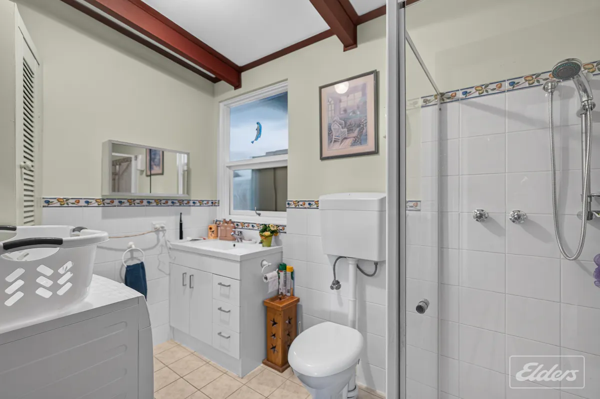 13 Castle Avenue — photo 14 of 20