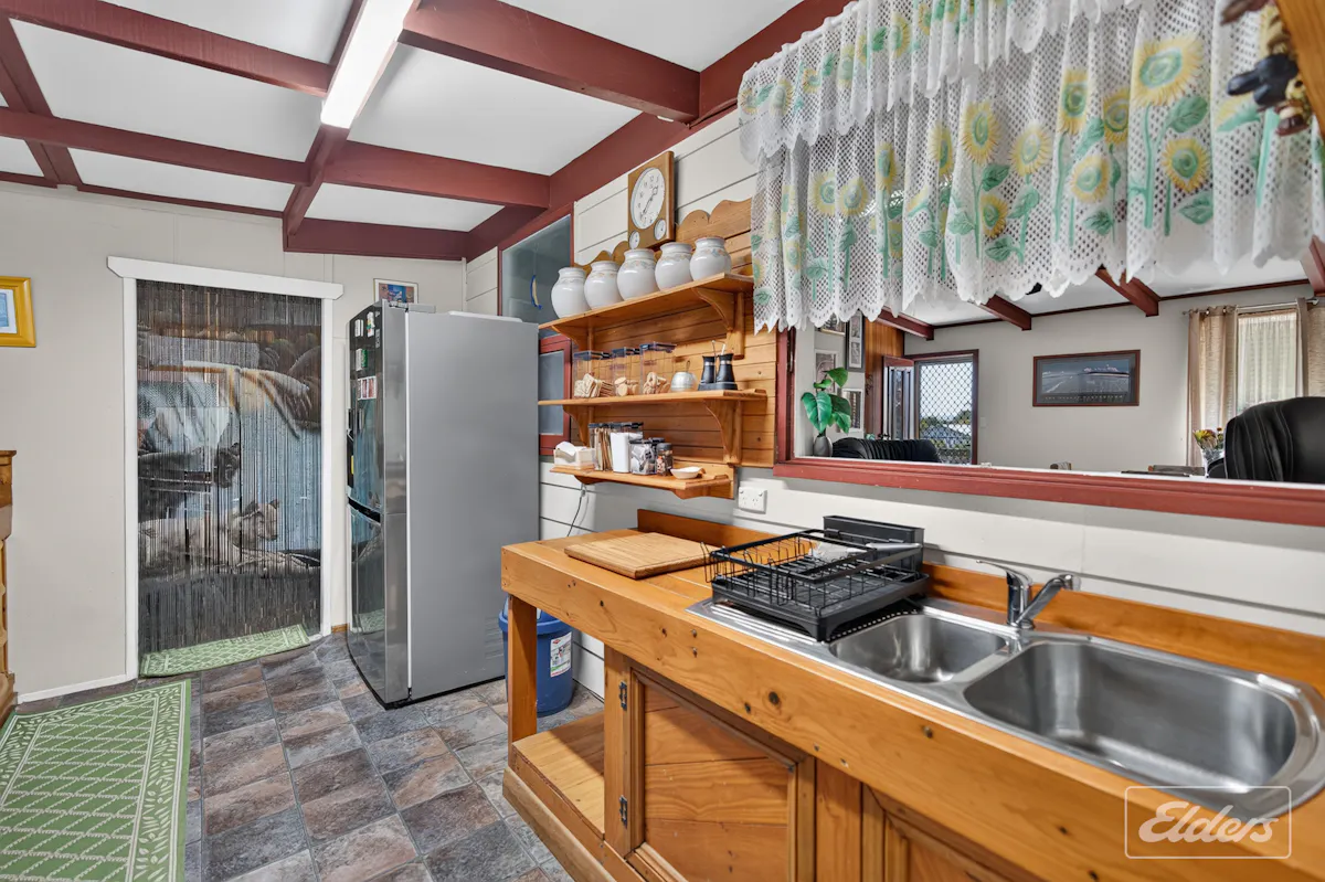13 Castle Avenue — photo 9 of 20
