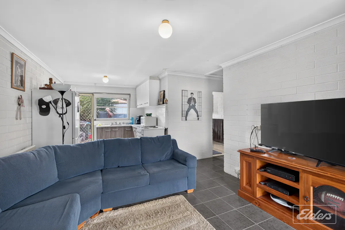 2/10 Oliver Street — photo 3 of 20