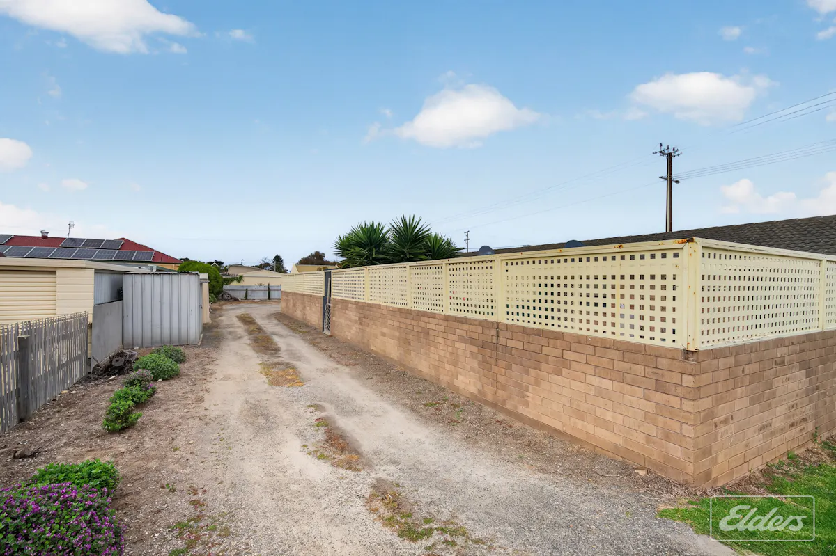 2/10 Oliver Street — photo 13 of 20
