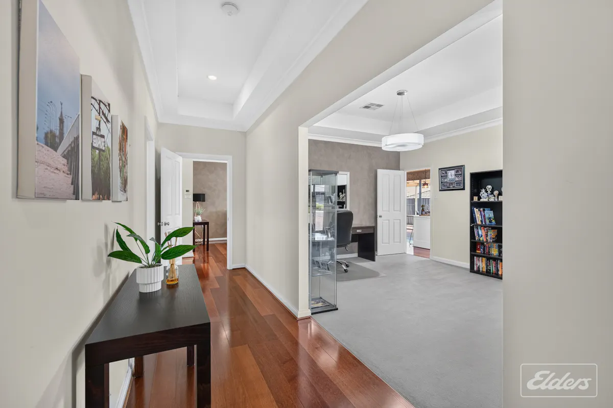 8 Aquamarine Boulevard — photo 3 of 30