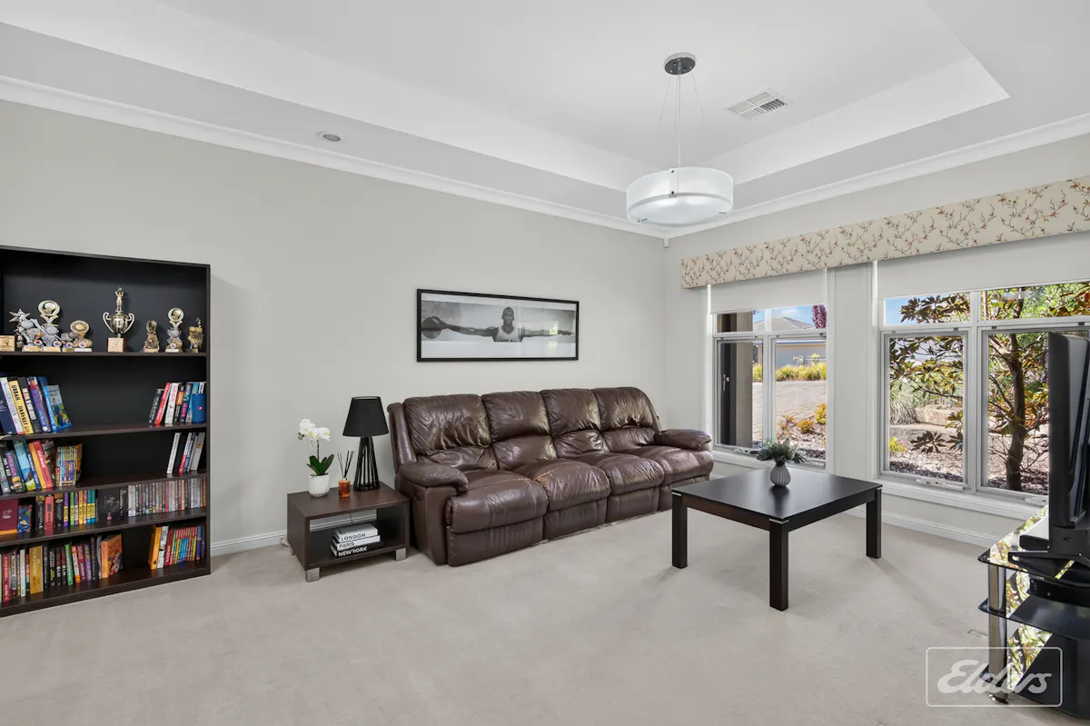 8 Aquamarine Boulevard — photo 5 of 30