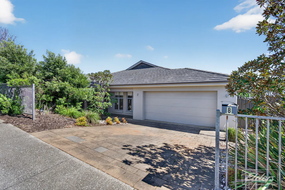 8 Aquamarine Boulevard — photo 2 of 30
