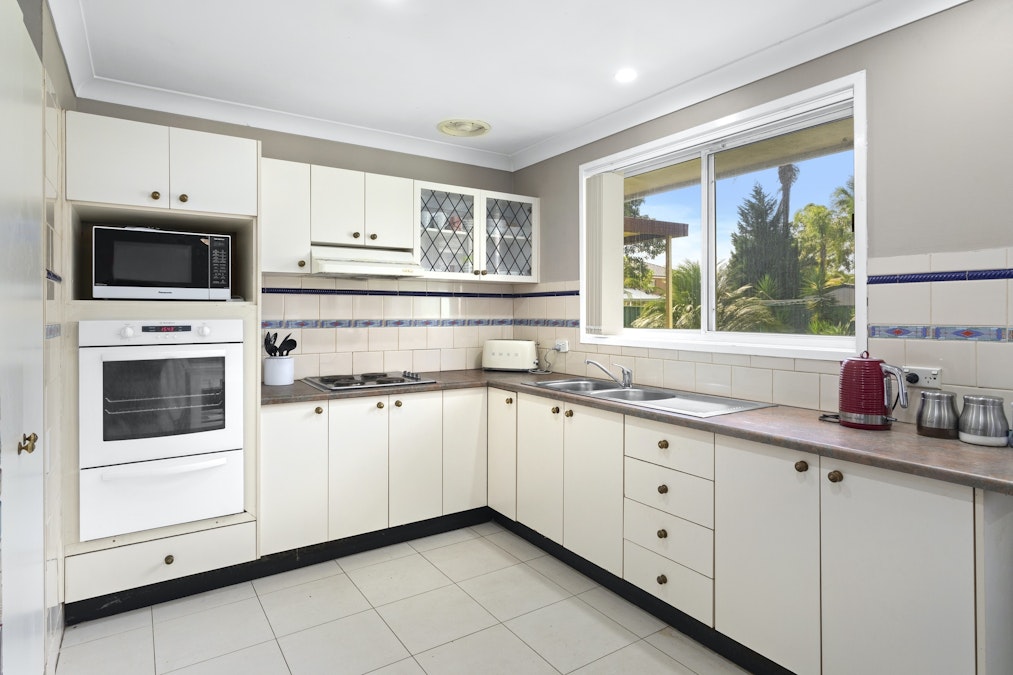 9 Summer Hill Place, St Clair, NSW, 2759 - Image 2