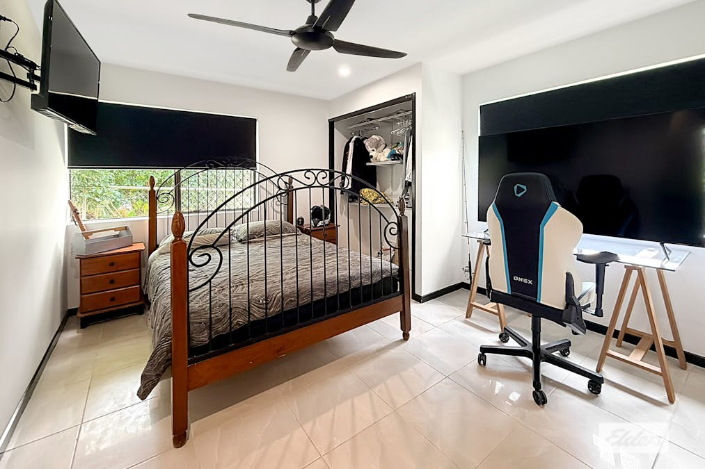 18 Sixth Avenue, Atherton, QLD, 4883 - Image 13