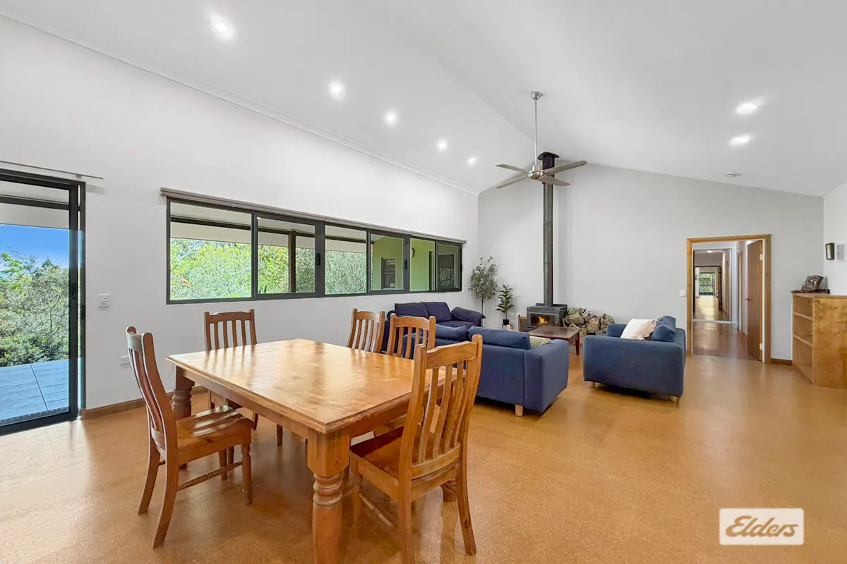 43A Appaloosa Crescent — photo 5 of 24