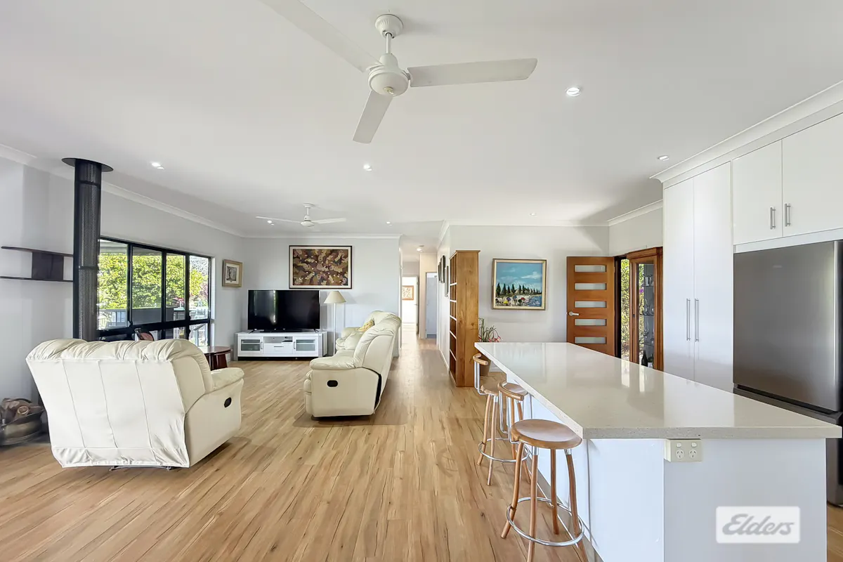 21 Eden Drive — photo 3 of 18