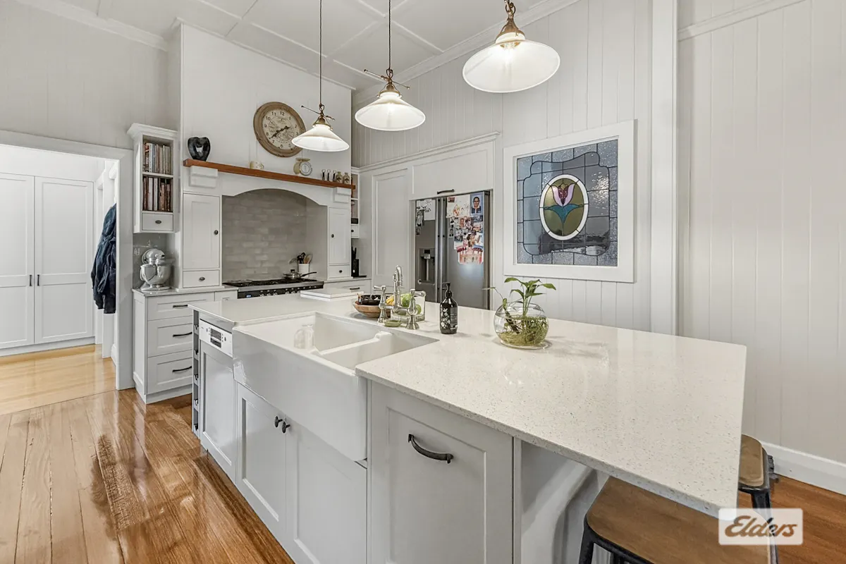 37 Victoria Street — photo 2 of 30