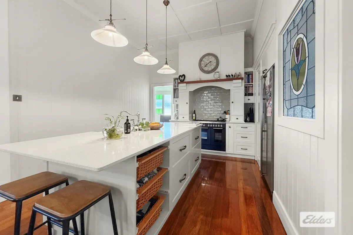 37 Victoria Street — photo 3 of 30