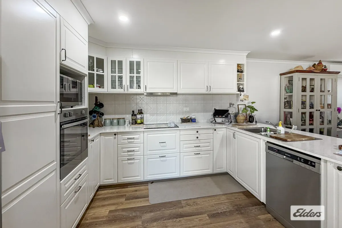 37 Victoria Street — photo 16 of 30