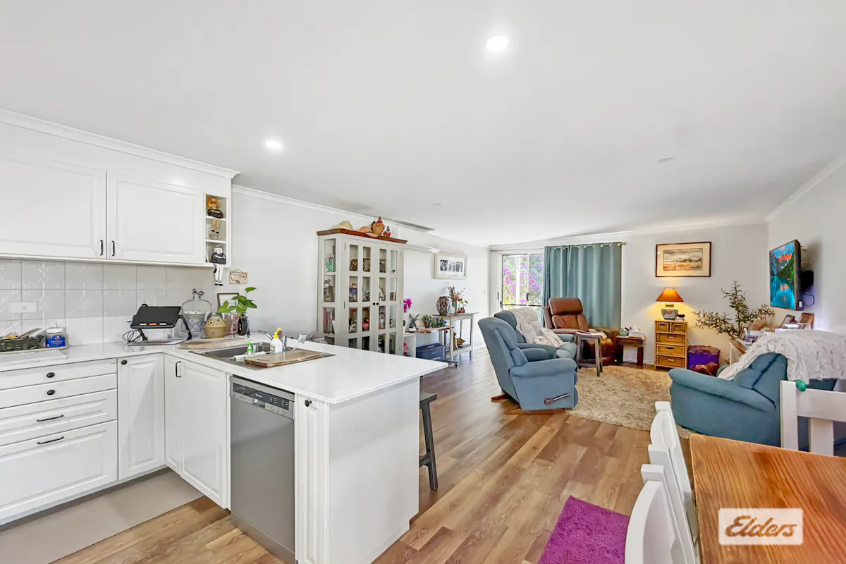 37 Victoria Street — photo 17 of 30