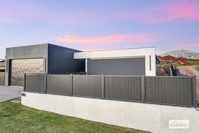 28 Waterfront Terrace — photo from Elders Real Estate Tablelands