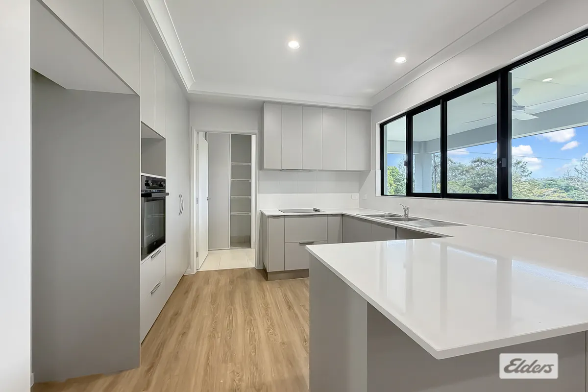 12 Redberry Close — photo 3 of 16