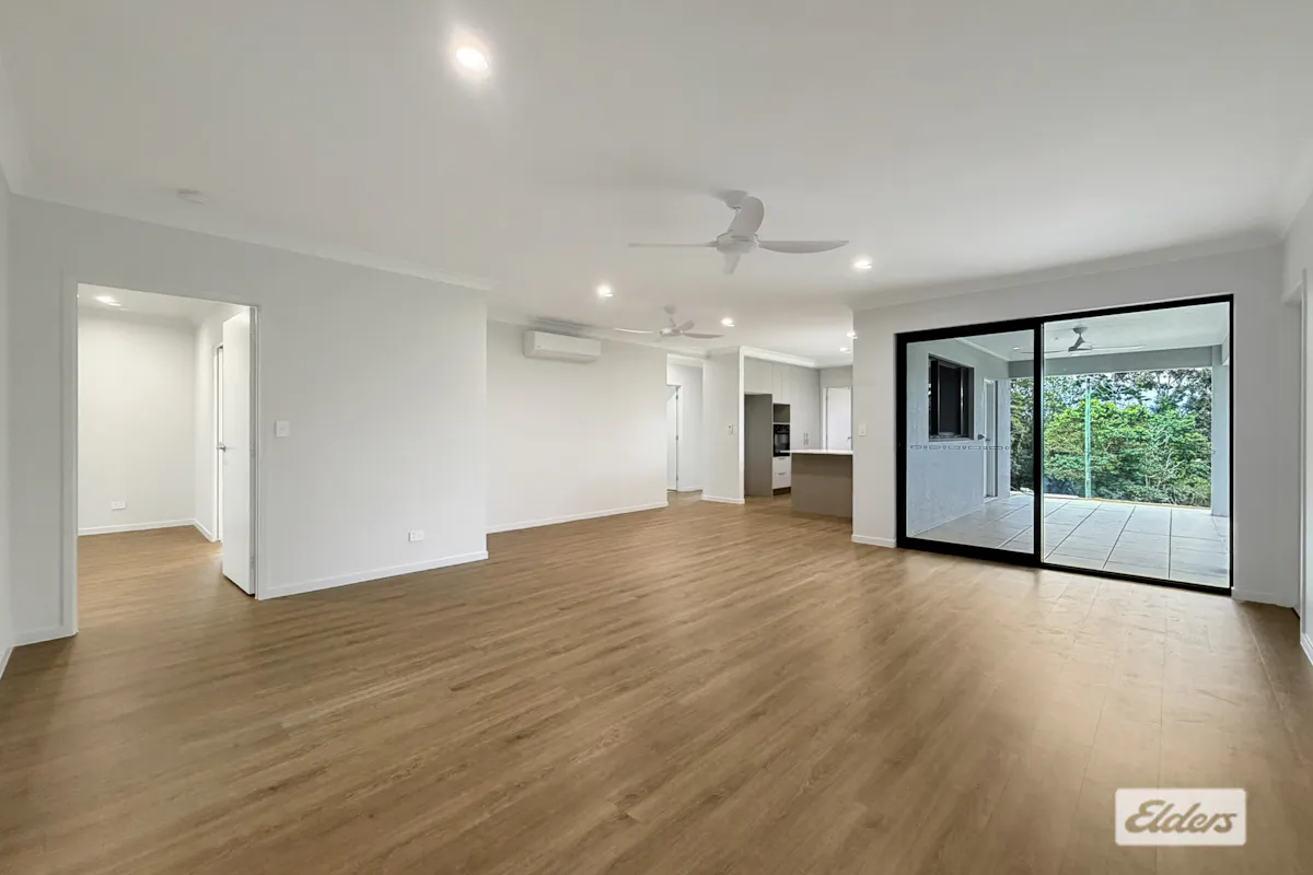 12 Redberry Close — photo 4 of 16