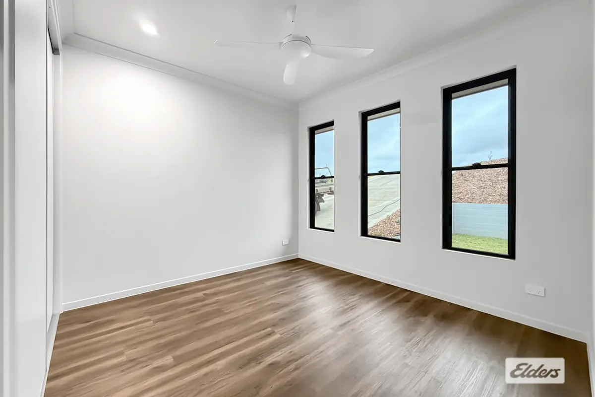 14 Redberry Close — photo 8 of 16