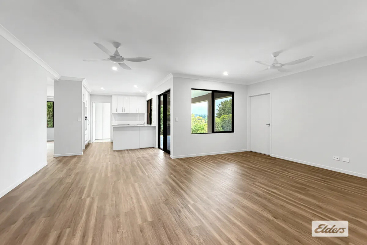 14 Redberry Close — photo 4 of 16