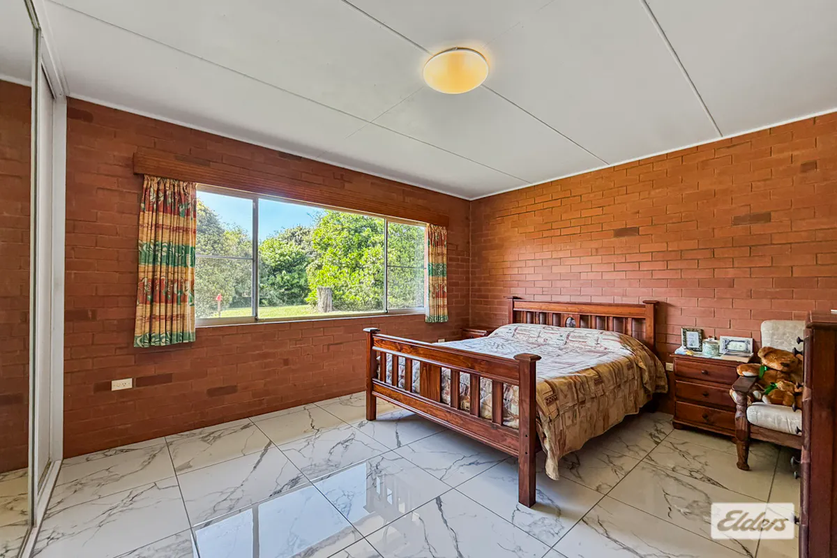 5252 Gillies Range Road — photo 15 of 30