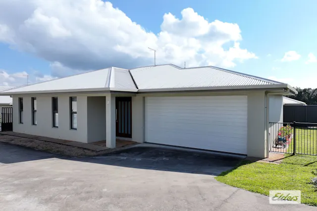 2/5-7 Baxter Avenue — photo from Elders Real Estate Tablelands