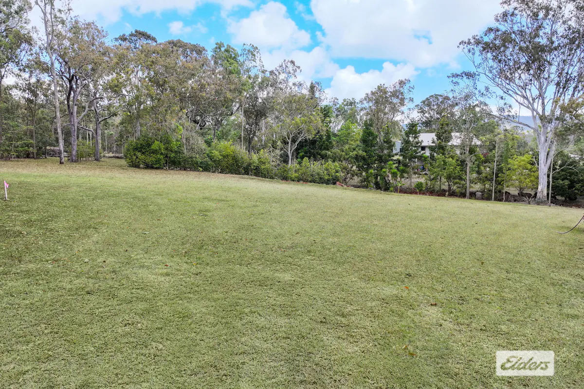 9B Hutton Drive — photo 2 of 7