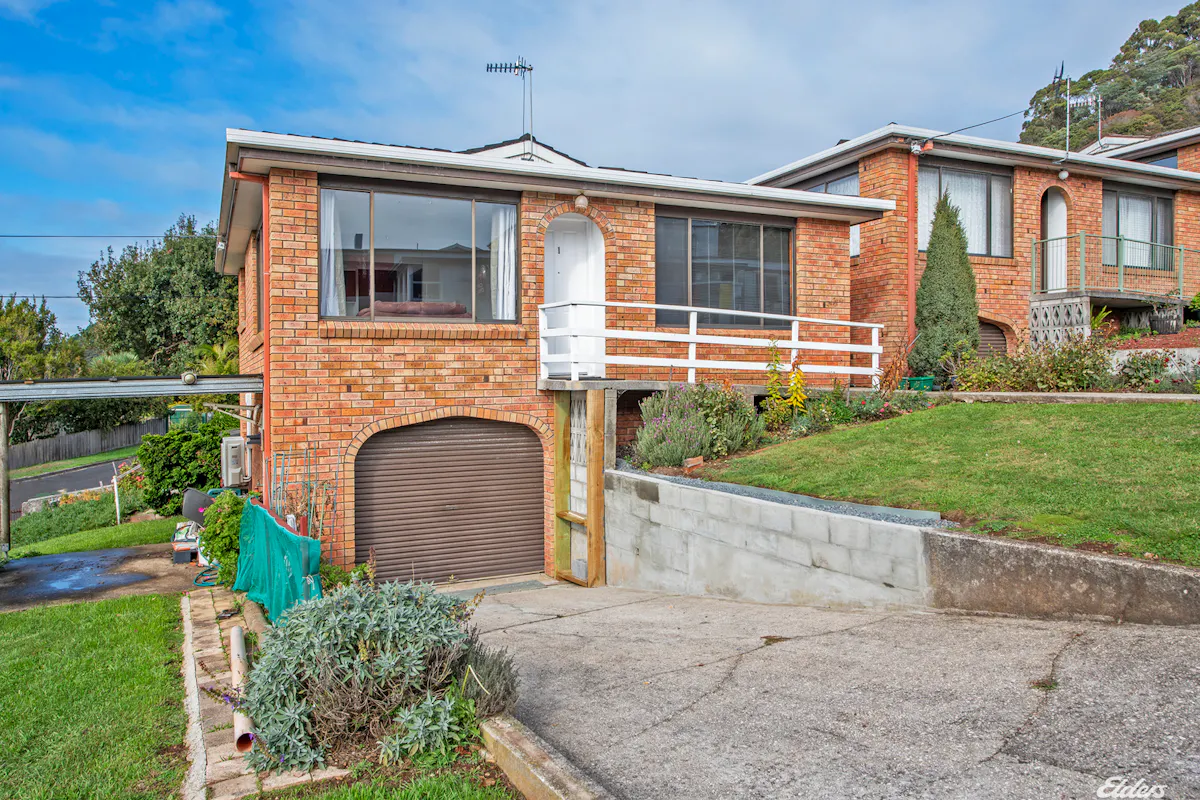 Unit 1/2 Studholme Street, South Burnie, TAS, 7320 Sold Elders Real