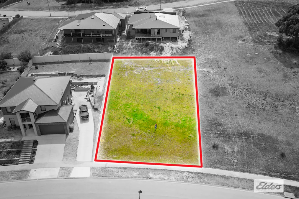 18 Riviera Court, Lakes Entrance, VIC, 3909 - Image 1