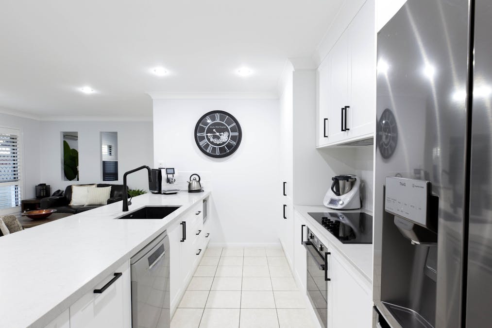 44 Brendan Way, Victoria Point, QLD, 4165 - Image 9