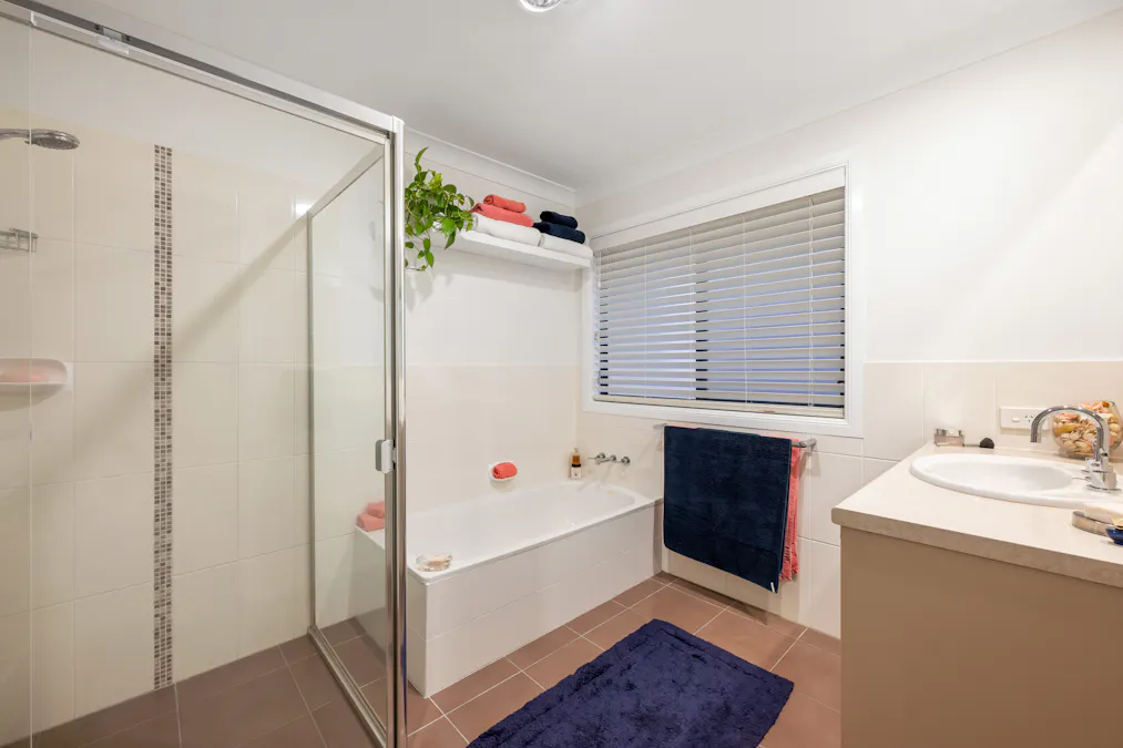 9  Lake Breeze Drive, Windaroo, QLD, 4207 - Image 17