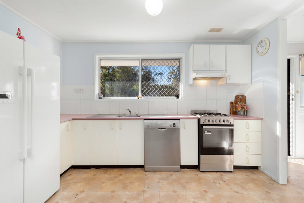 14 Bellis Street, Daisy Hill, QLD, 4127 - Image 5
