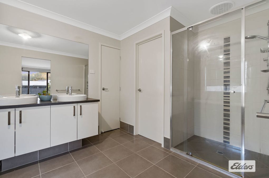 33 Honeyeater Street, Bahrs Scrub, QLD, 4207 - Image 15