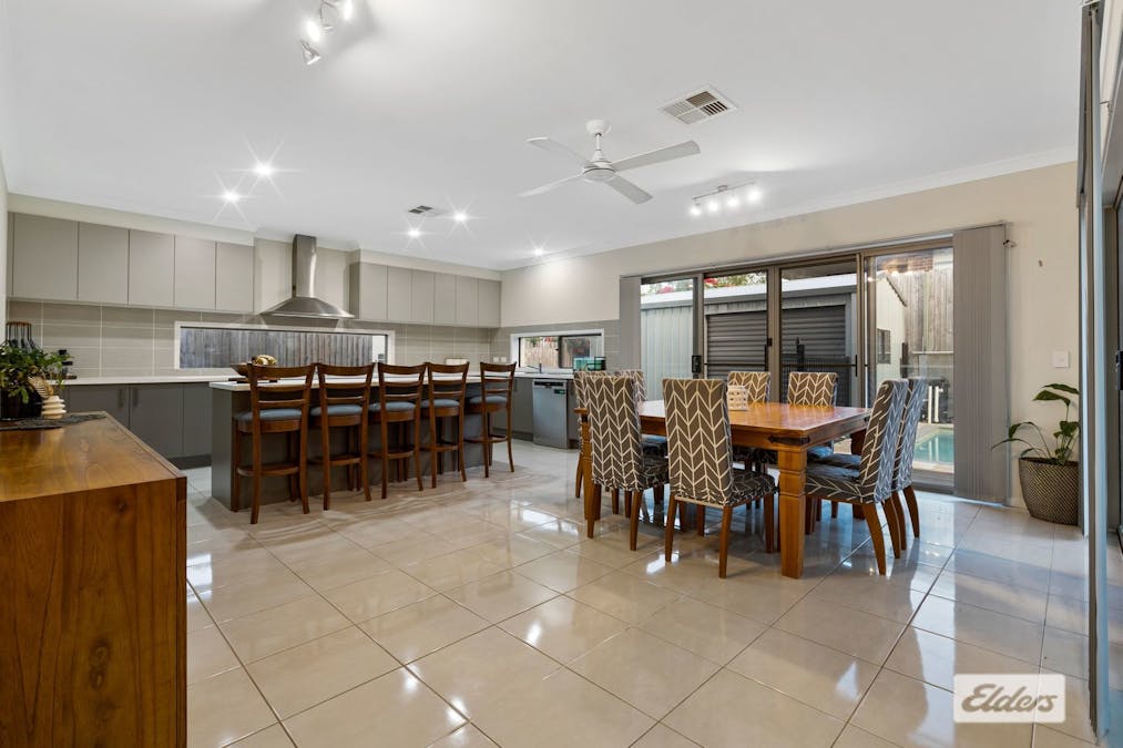 33 Honeyeater Street, Bahrs Scrub, QLD, 4207 - Image 2