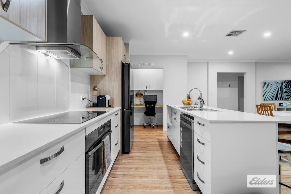 30 Lilac Street, Daisy Hill, QLD, 4127 - Image 4