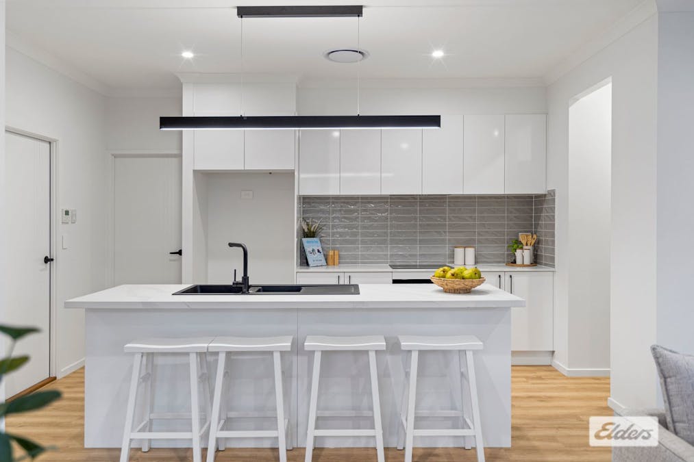 16 Freycinet Street, Redland Bay, QLD, 4165 - Image 10
