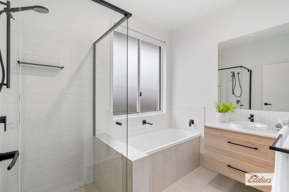 16 Freycinet Street, Redland Bay, QLD, 4165 - Image 29
