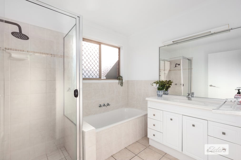 6 Links Avenue, Meadowbrook, QLD, 4131 - Image 12