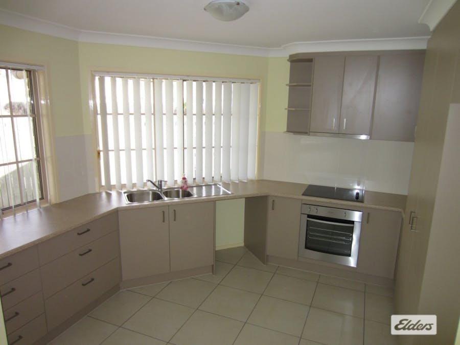 5 Lanjak Place, Tanah Merah, QLD, 4128 - Image 2