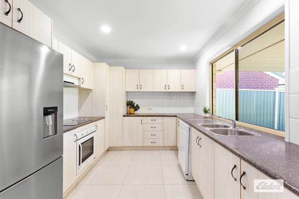 27 Fairway Drive, Meadowbrook, QLD, 4131 - Image 3