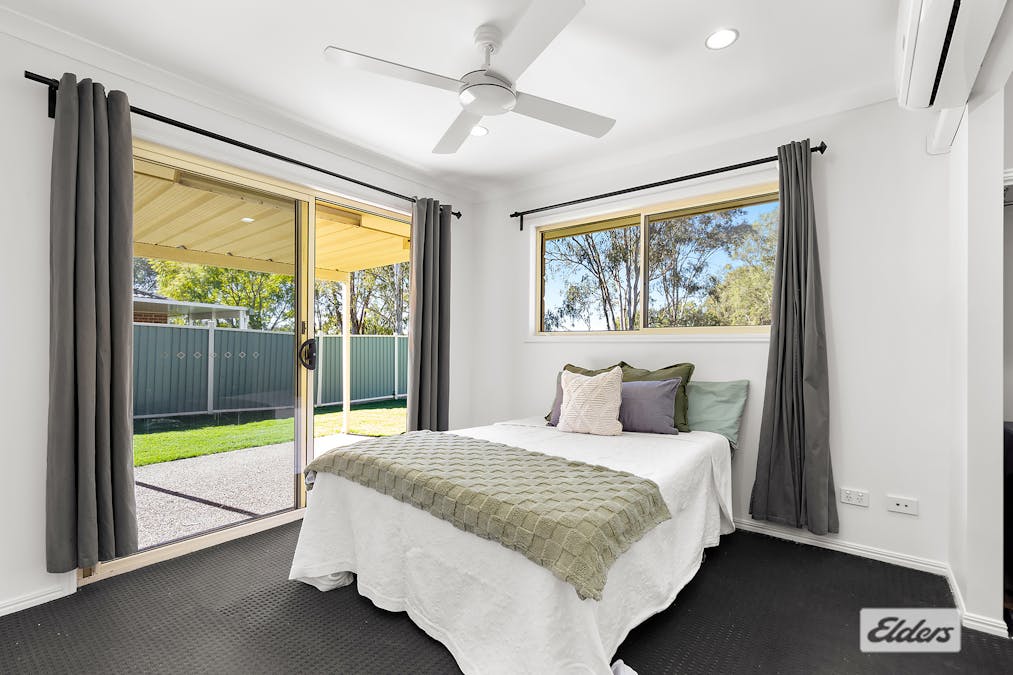27 Fairway Drive, Meadowbrook, QLD, 4131 - Image 7