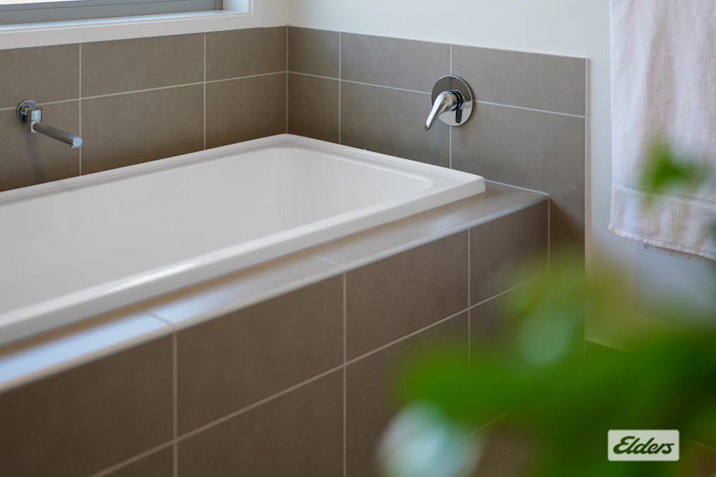 29 Chambers Ridge Boulevard, Park Ridge, QLD, 4125 - Image 16