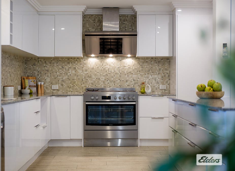 11 Hibbertia Court, Springwood, QLD, 4127 - Image 9