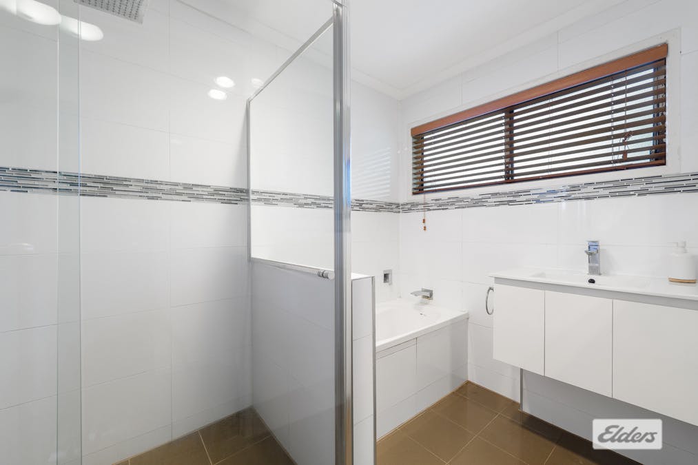 9 Drake Road, Springwood, QLD, 4127 - Image 7