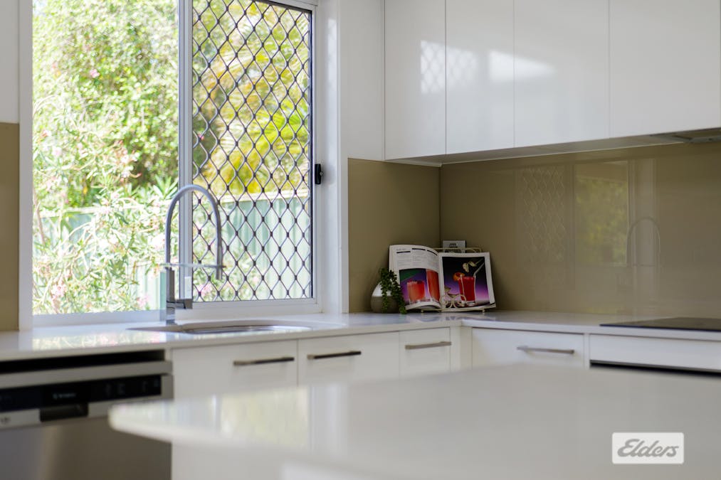 88 Springfield Crescent, Daisy Hill, QLD, 4127 - Image 8