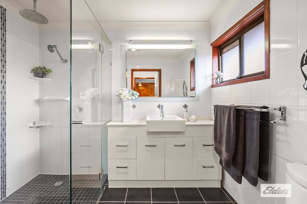 4 Keira Court, Rochedale South, QLD, 4123 - Image 8