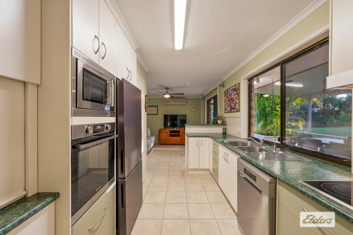 26 Clivia Crescent — photo 8 of 28